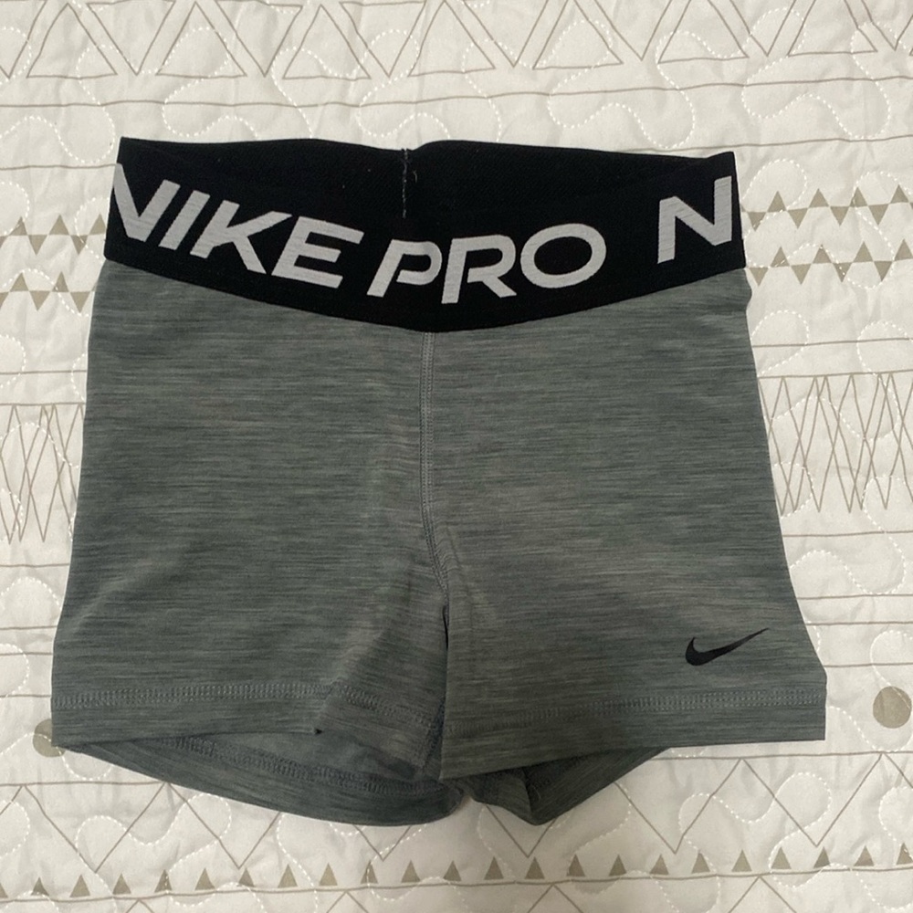 Gray XS Nike Pro shorts